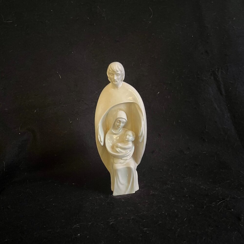 Vintage Haeger Pottery ‘Madonna And Child’ Ceramic Figurine 9”